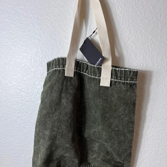True Religion Olive Green Tote Bag with Gold Embroidery NWT - Picture 4 of 7